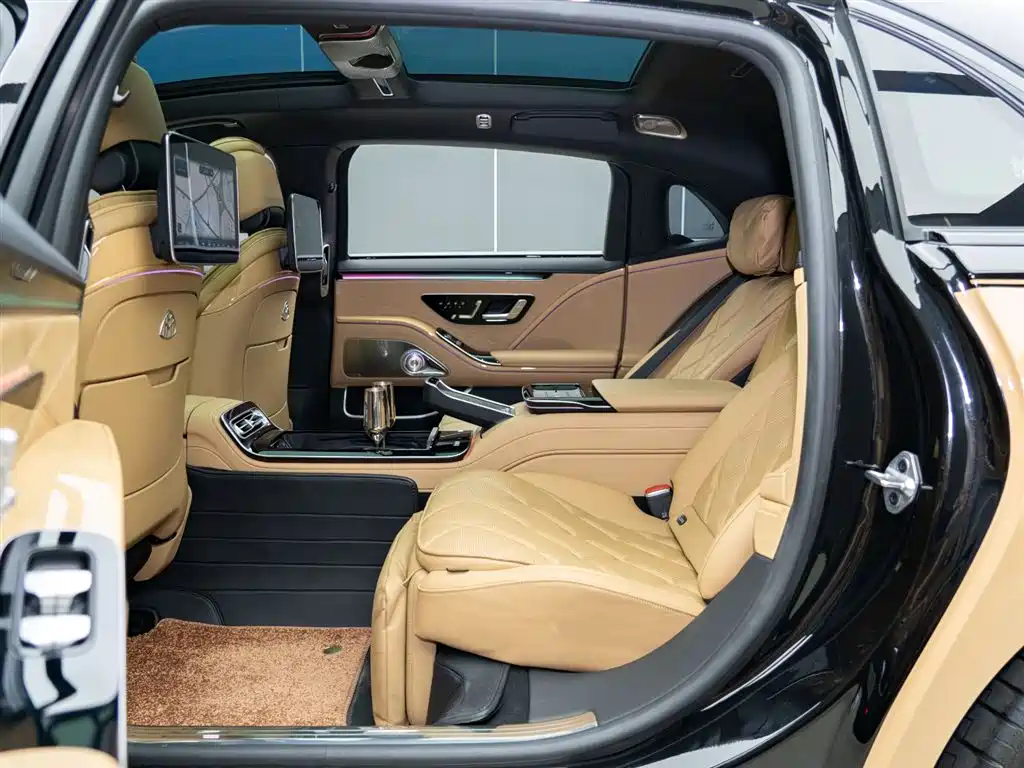 Mercedes-Benz Maybach S-Class 2022 S 680 4MATIC Virgil Abloh Limited Edition фото 14