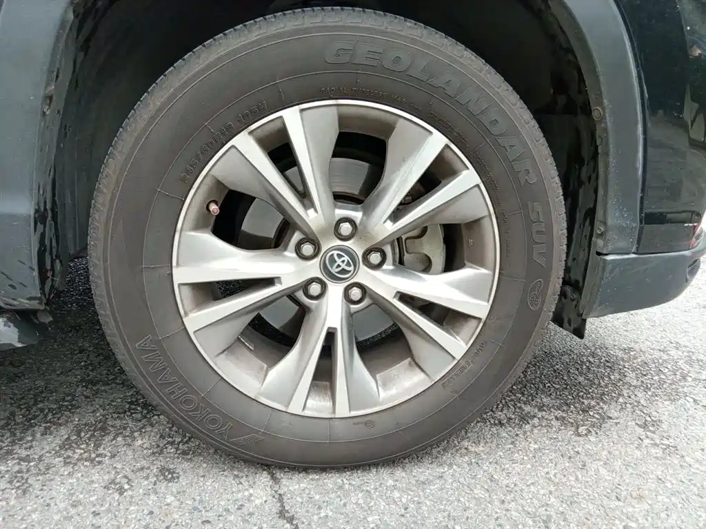 Toyota Highlander 2015 2.0T FWD Elite Edition 7-seater фото 8