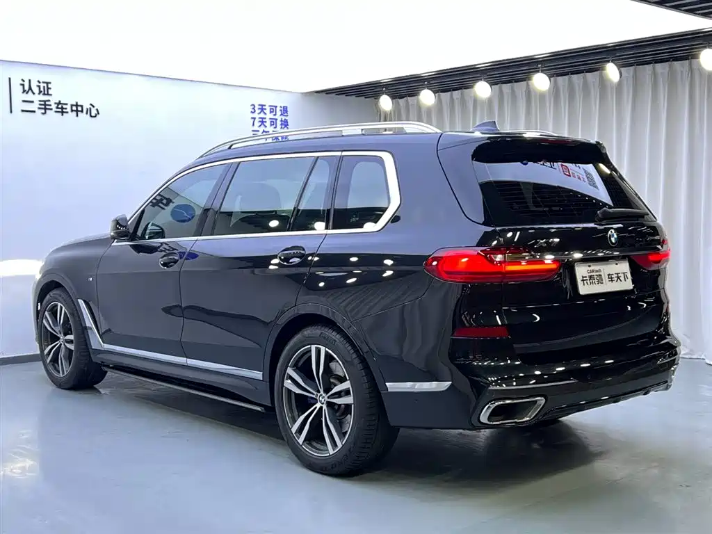 BMW X7 2022 xDrive40i Exclusive M Sport Package фото 5