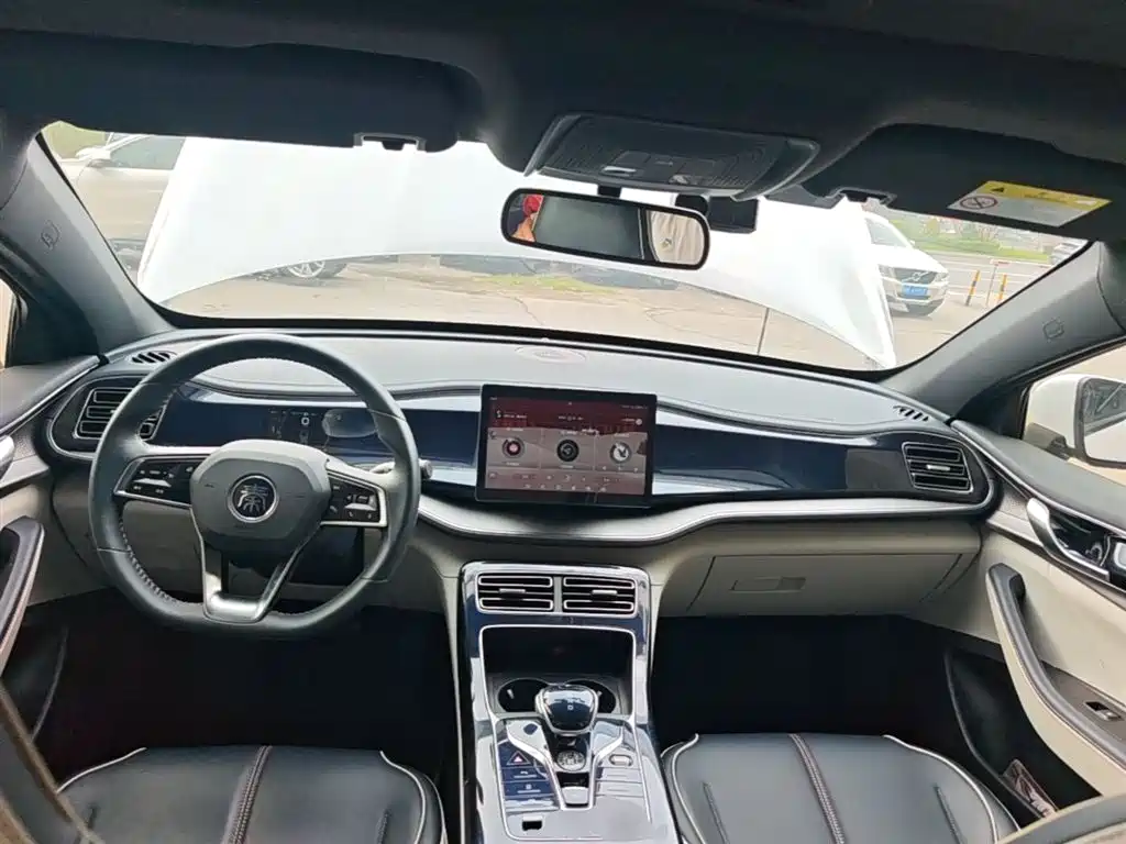 BYD Qin PLUS 2021 DM-i 55KM Flagship фото 10