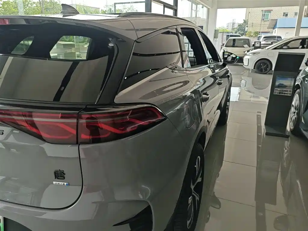 BYD Tang New Energy 2025 Smart Driving Edition DM-i 115KM Flagship фото 8
