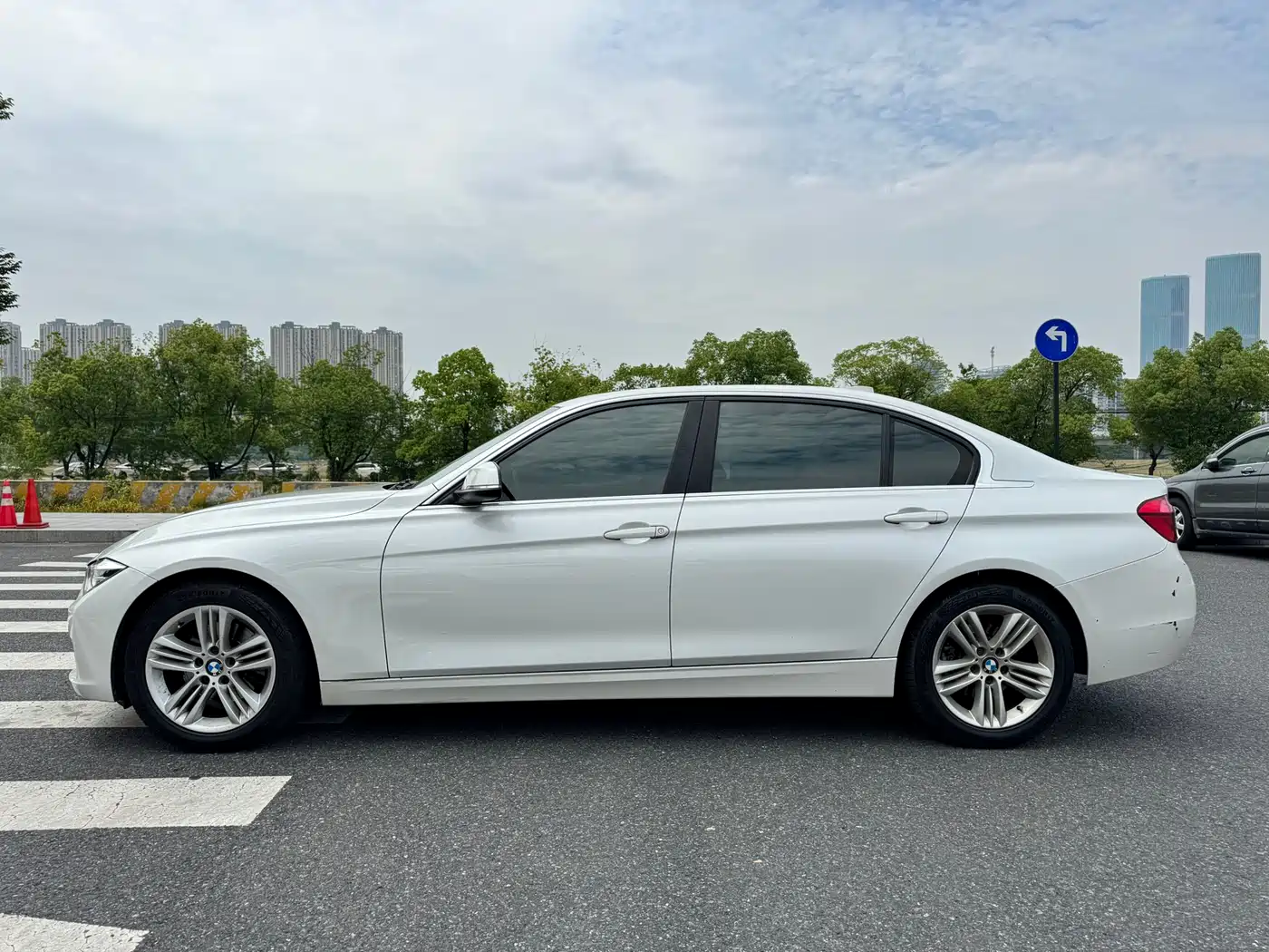 BMW 3 Series 2017 320Li Fashion фото 6