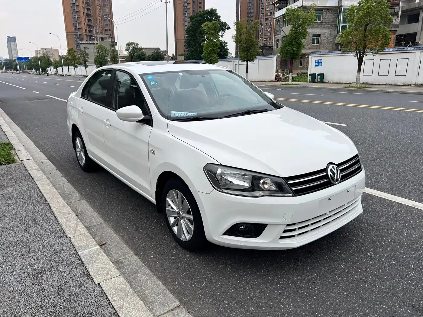 Volkswagen Jetta 2013 1.4L Manual Comfort фото 3