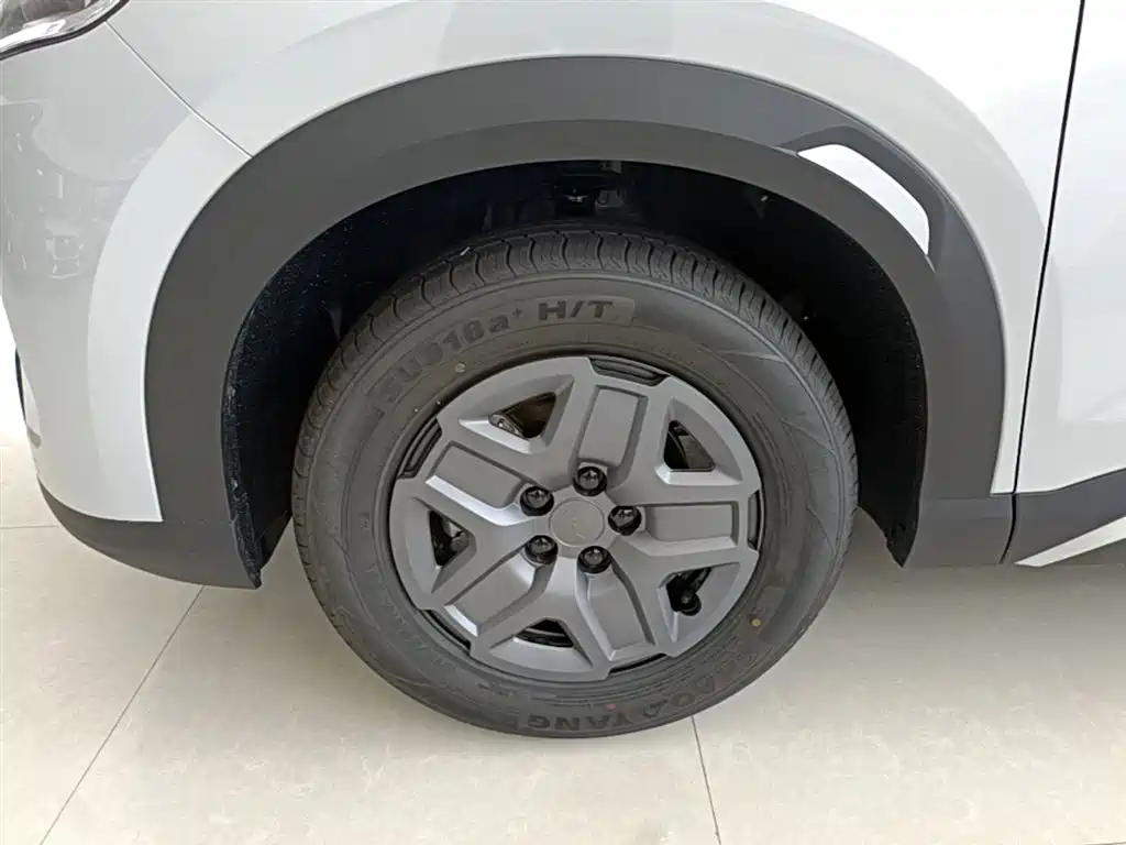 BYD Yuan UP 2025 Model 301KM Navigator фото 23
