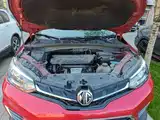 Фото 16 - MG Roewe RX5