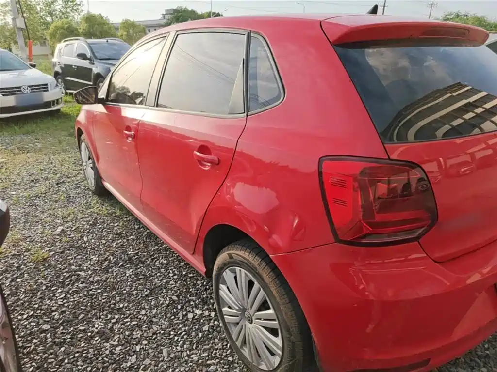 Volkswagen Polo 2016 1.6L Automatic Comfort фото 5