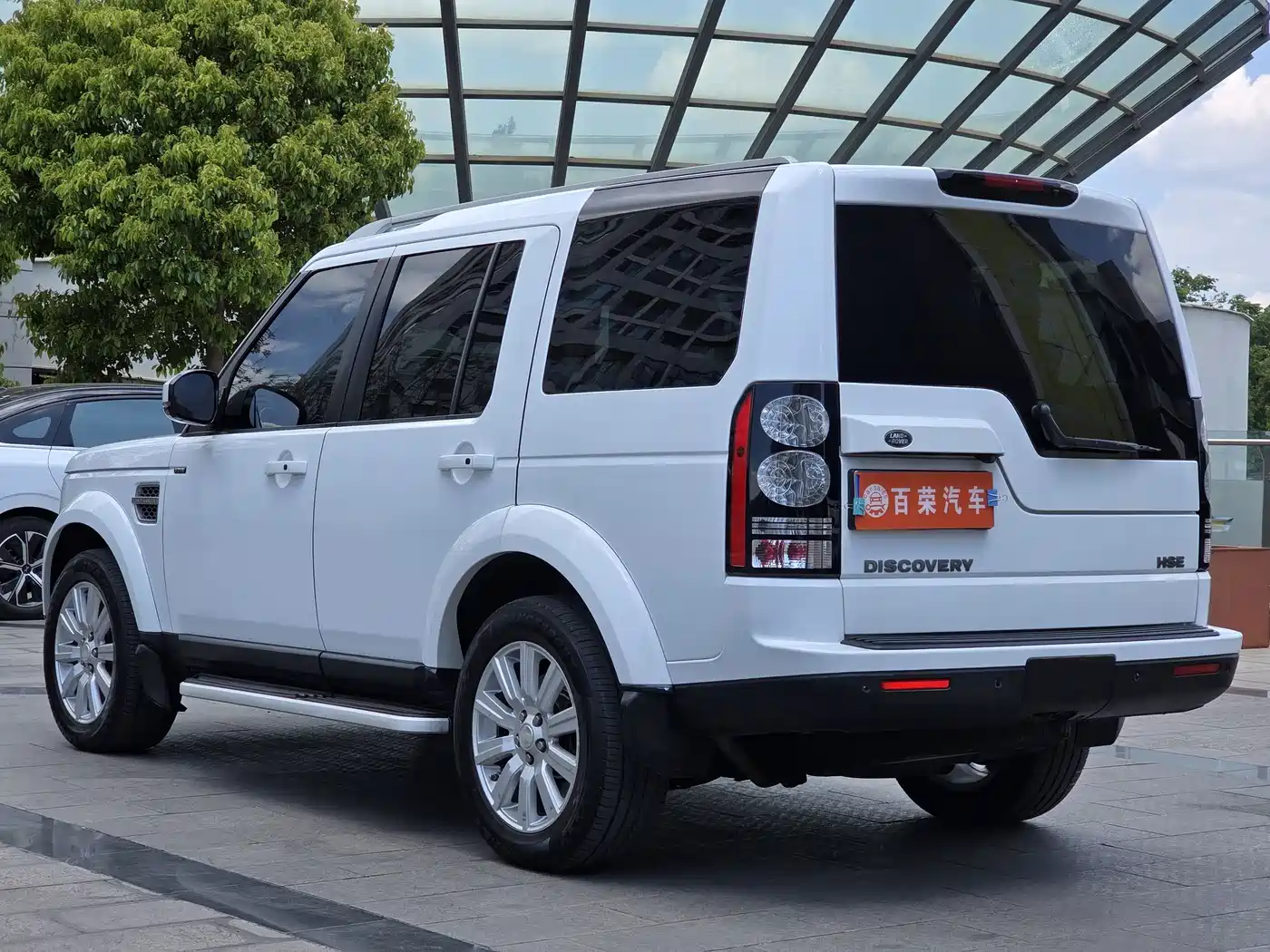 Land Rover Discovery 2015 3.0 SDV6 HSE Diesel фото 15