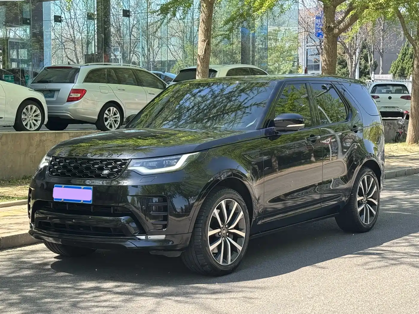 Land Rover Discovery 2021 360PS R-Dynamic SE фото 6