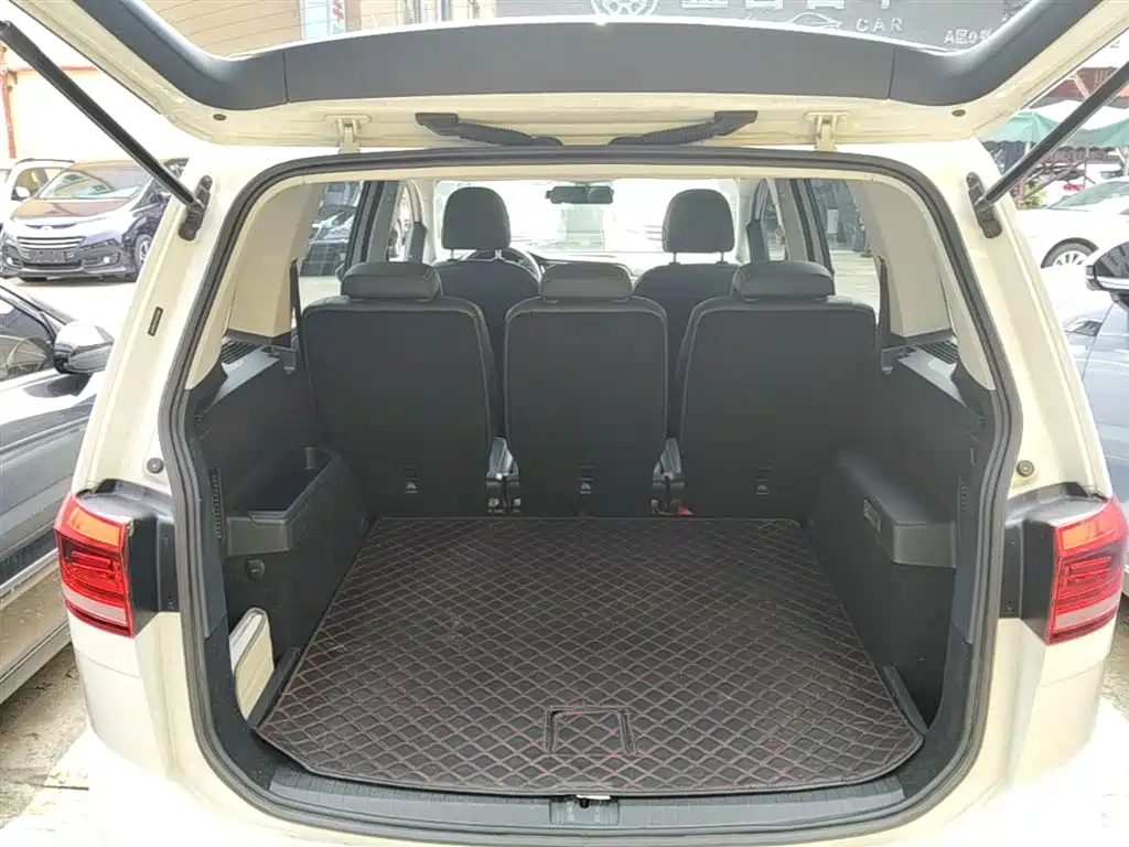 Volkswagen Touran 2016 Touran L 280TSI DSG Comfortline фото 19