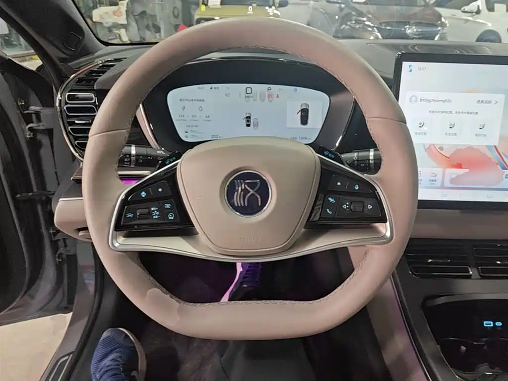 BYD Han 2025 DM-i 125KM LiDAR Smart Driving фото 11