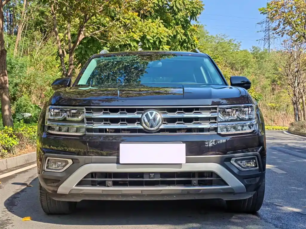 Volkswagen Teramont 2020 330TSI 2WD Luxury China VI фото 3