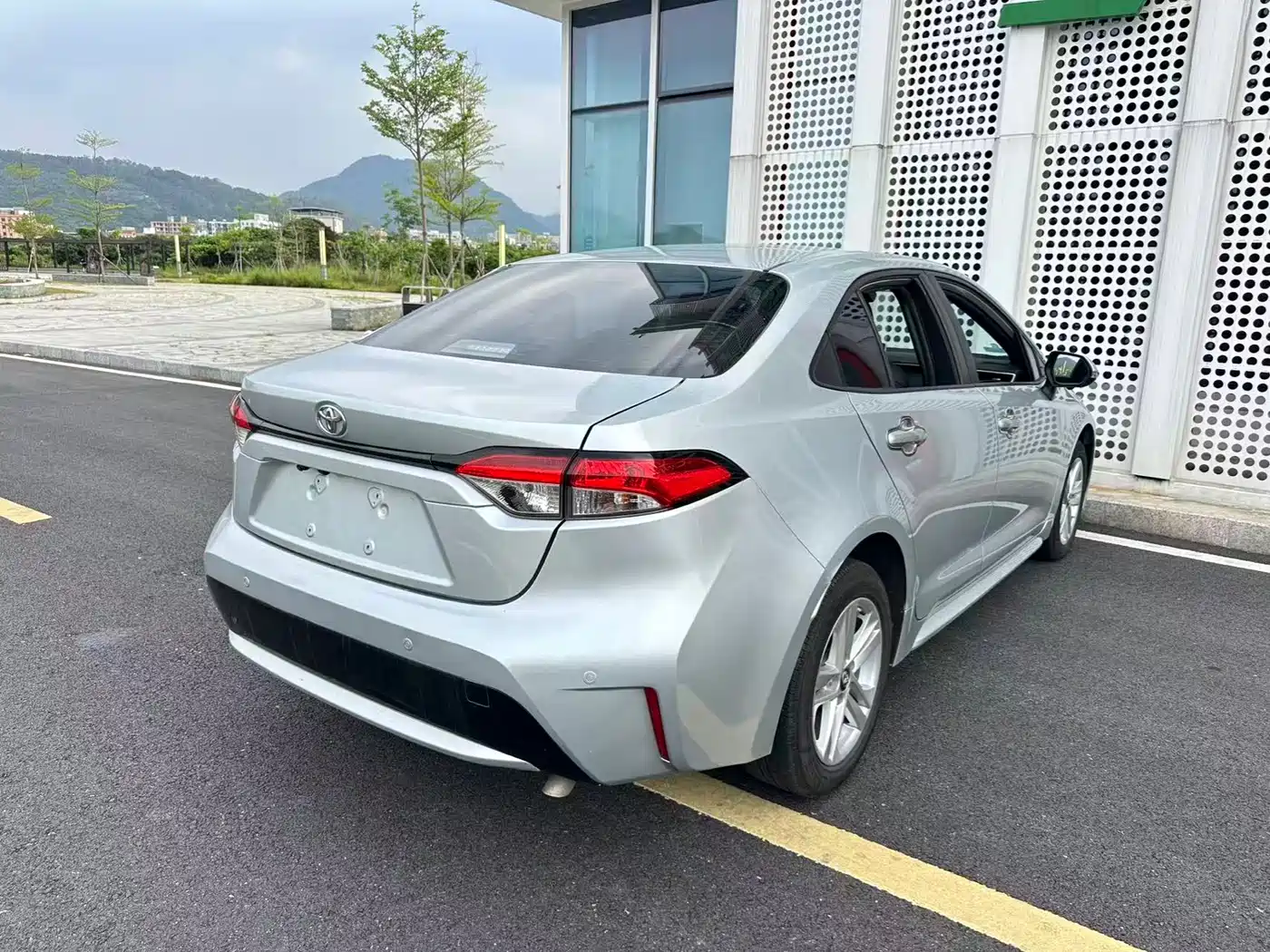 Toyota Levin 2021 185T CVT Luxury Edition фото 26
