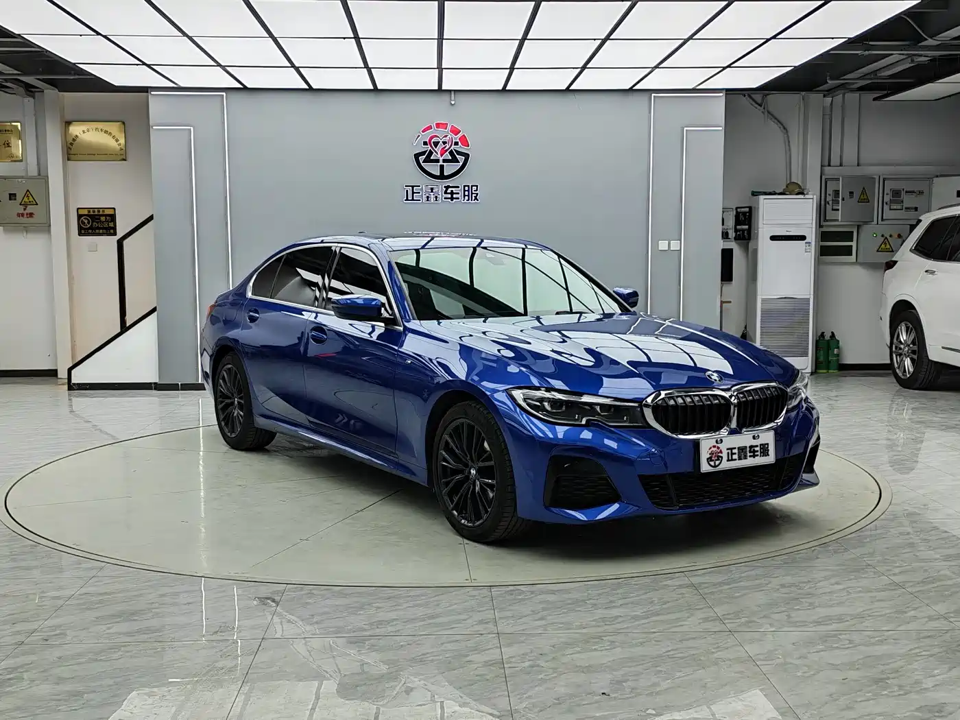 BMW 3 Series 2020 325Li xDrive M Sport Package фото 3
