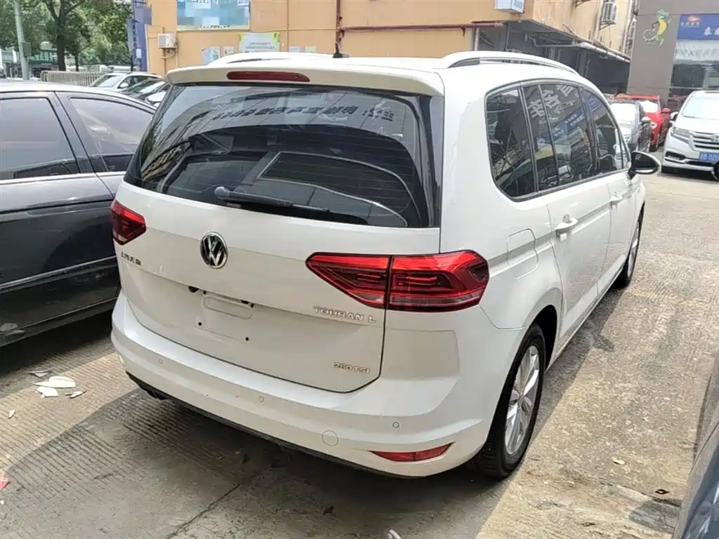 Volkswagen Touran 2016 Touran L 280TSI DSG Comfortline фото 7