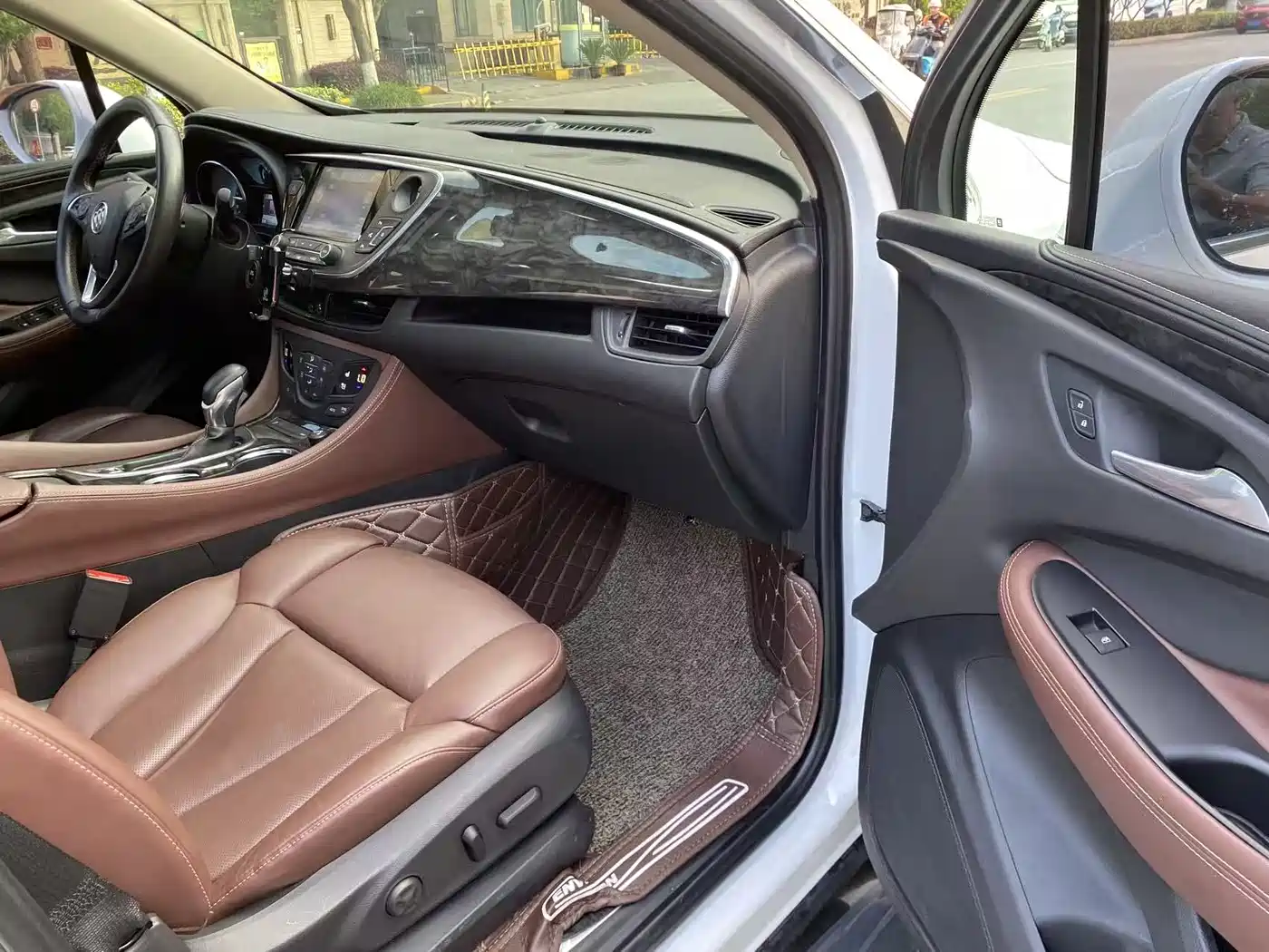 Buick Envision Plus 2016 28T All-Wheel Drive Ultimate Sport Flagship фото 9