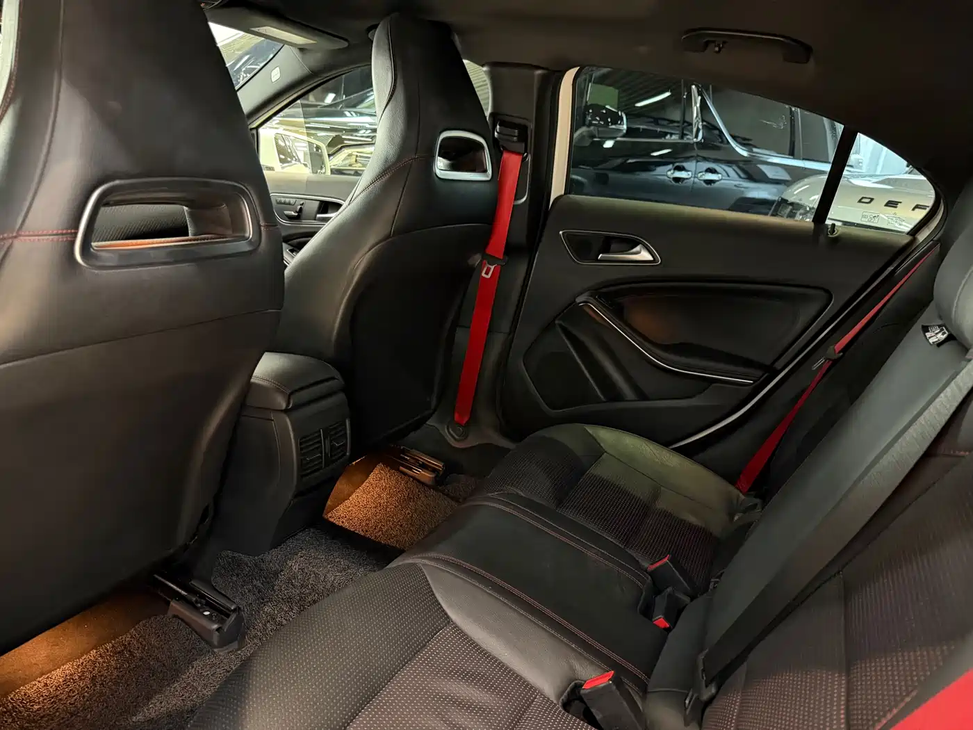 Mercedes-Benz A-Class (Import) 2016 A 260 Sport фото 11