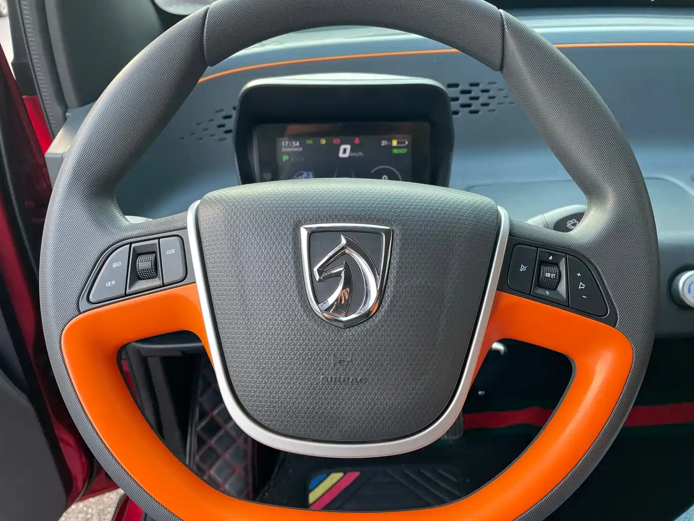 BAOJUN E100