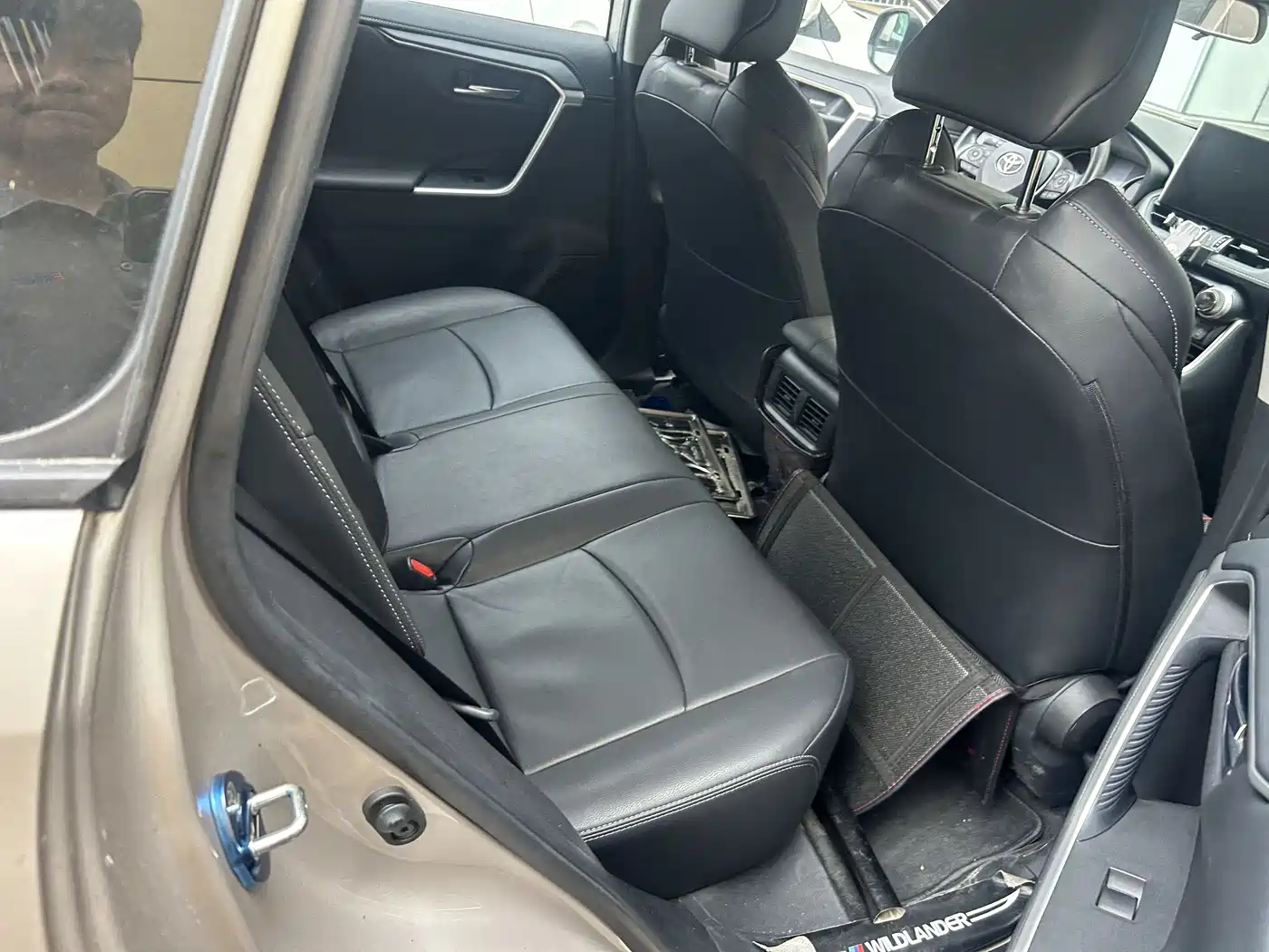 Toyota Wildlander 2021 2.0L CVT 4WD Luxury Edition фото 11