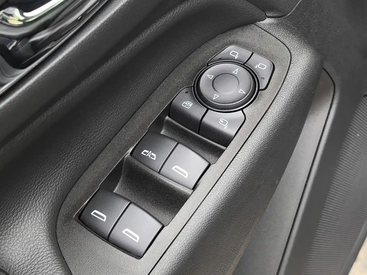 Chevrolet Equinox 2022 535T Galloping Edition фото 20