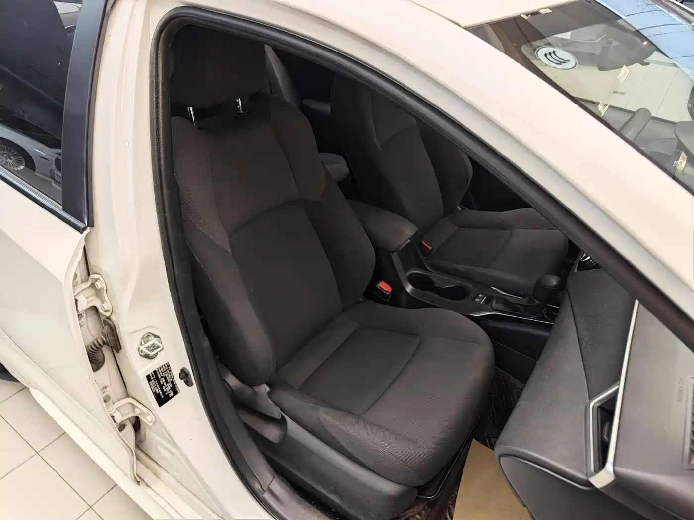 Toyota Levin 2022 TNGA 1.5L CVT Progressive Edition фото 33