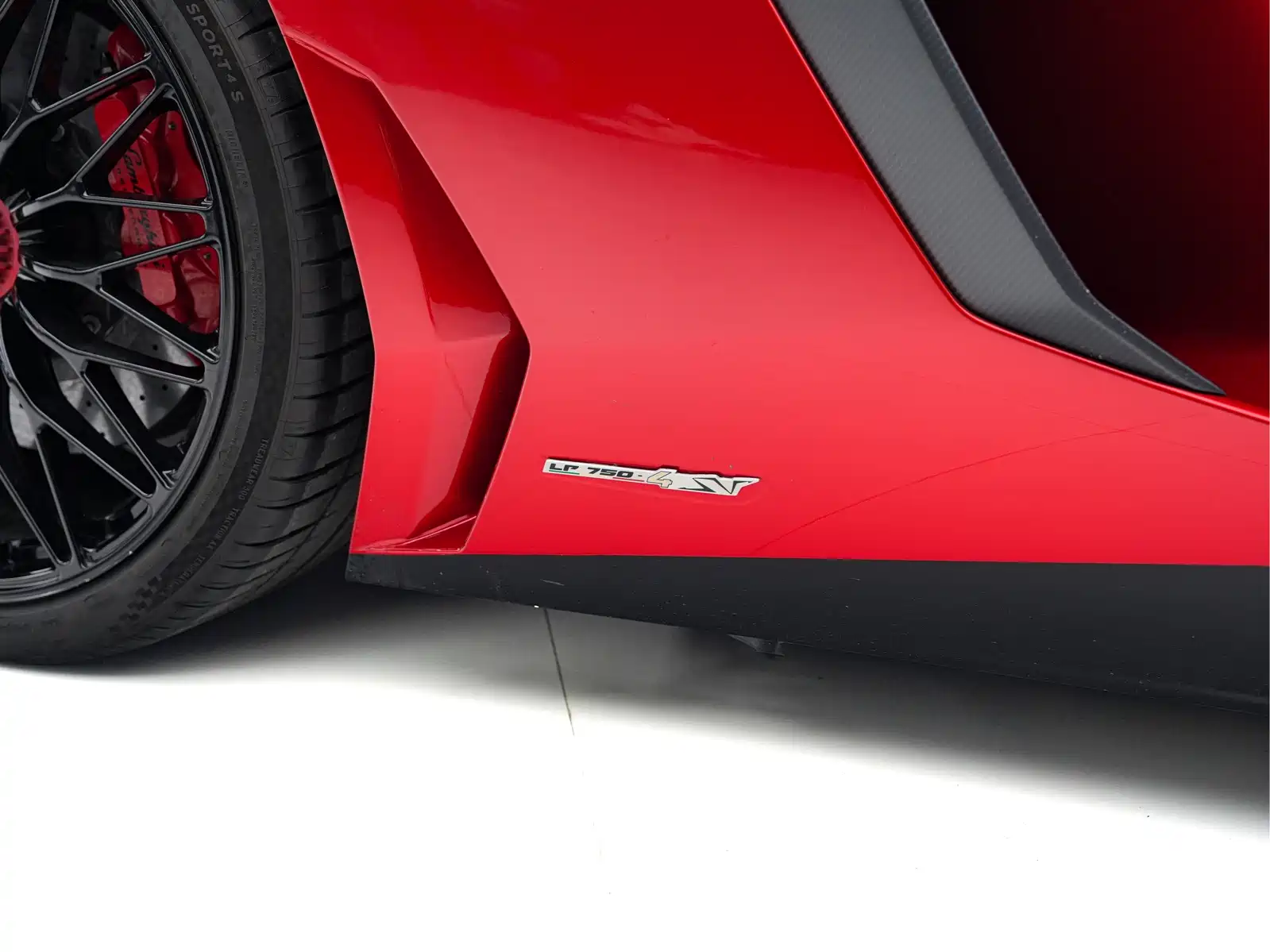 Фото 17 - Lamborghini Aventador