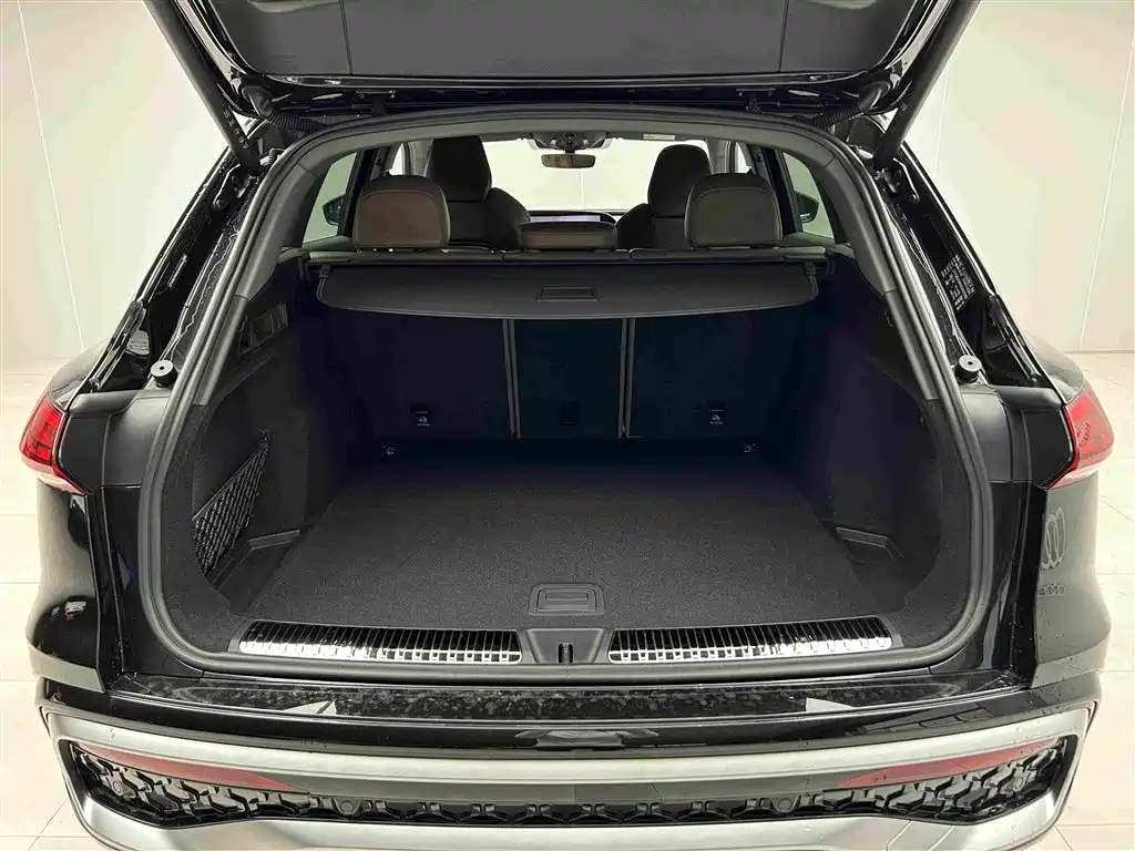 Audi Q5L 2026 2026 Luxury Sport 150kW