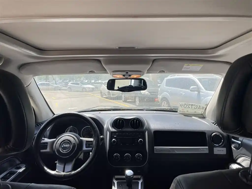 Jeep Compass (Import) 2016 2014 Facelift 2.4L 4WD Comfort Edition