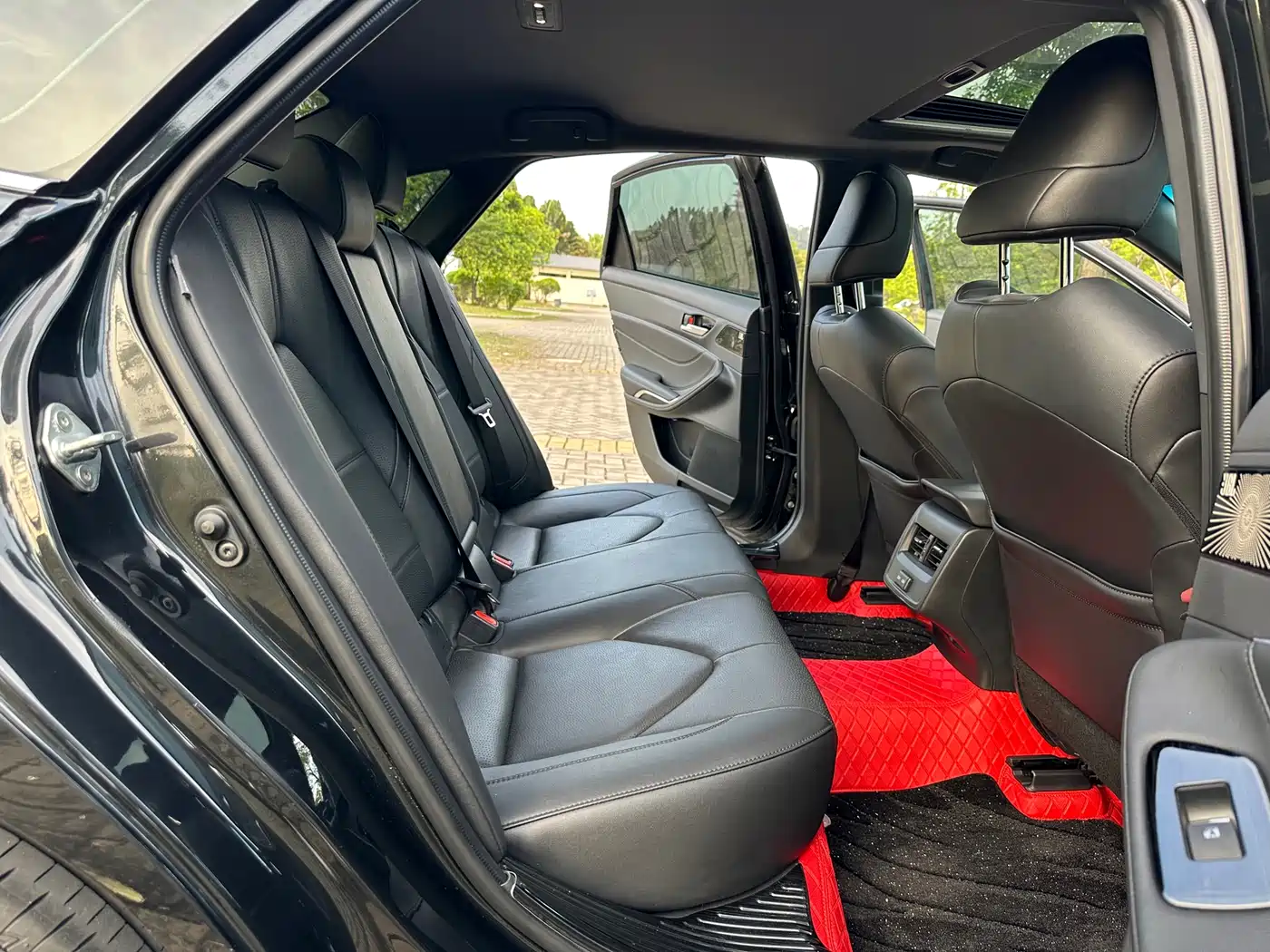 Toyota Avalon 2023 2.5L Luxury Edition фото 11