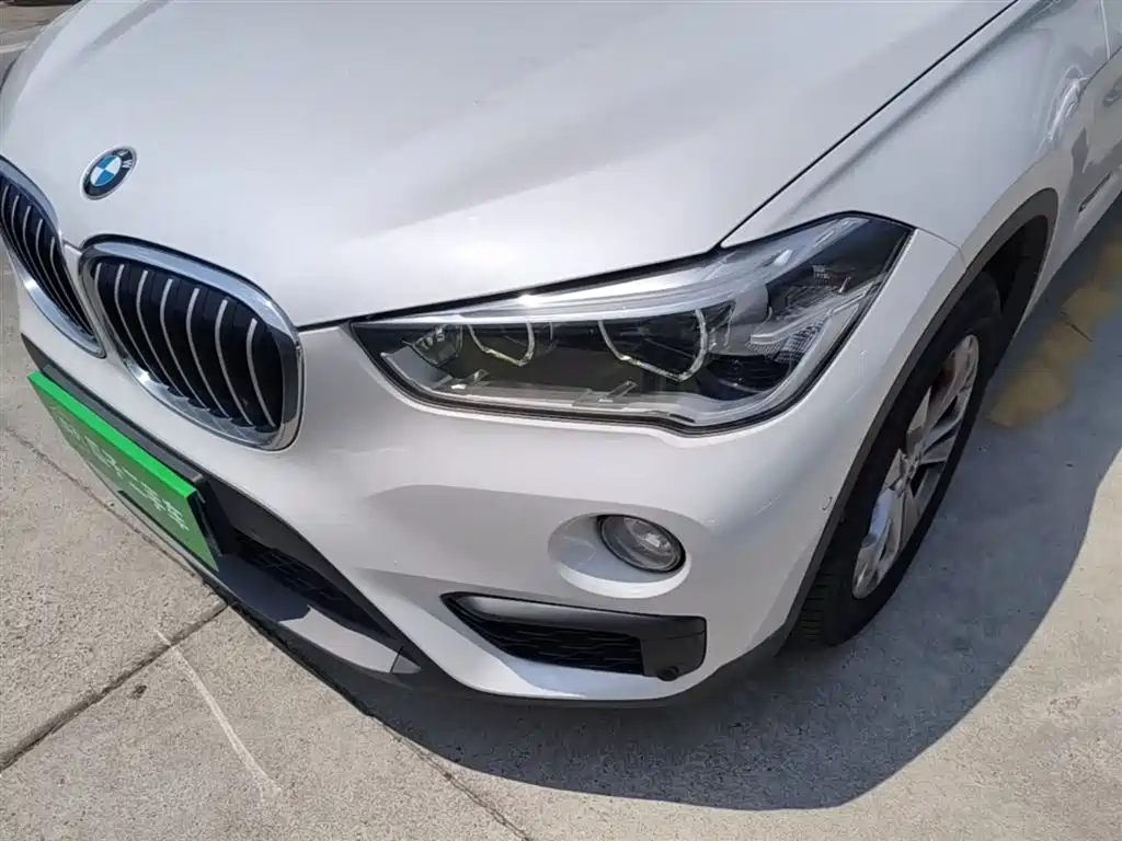 BMW X1 2016 sDrive18Li Premium Model фото 24