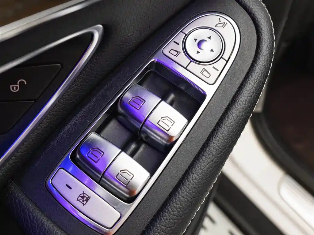 Mercedes-Benz GLC 2022 Facelift GLC 300 L 4MATIC Dynamic Collector's Edition фото 16