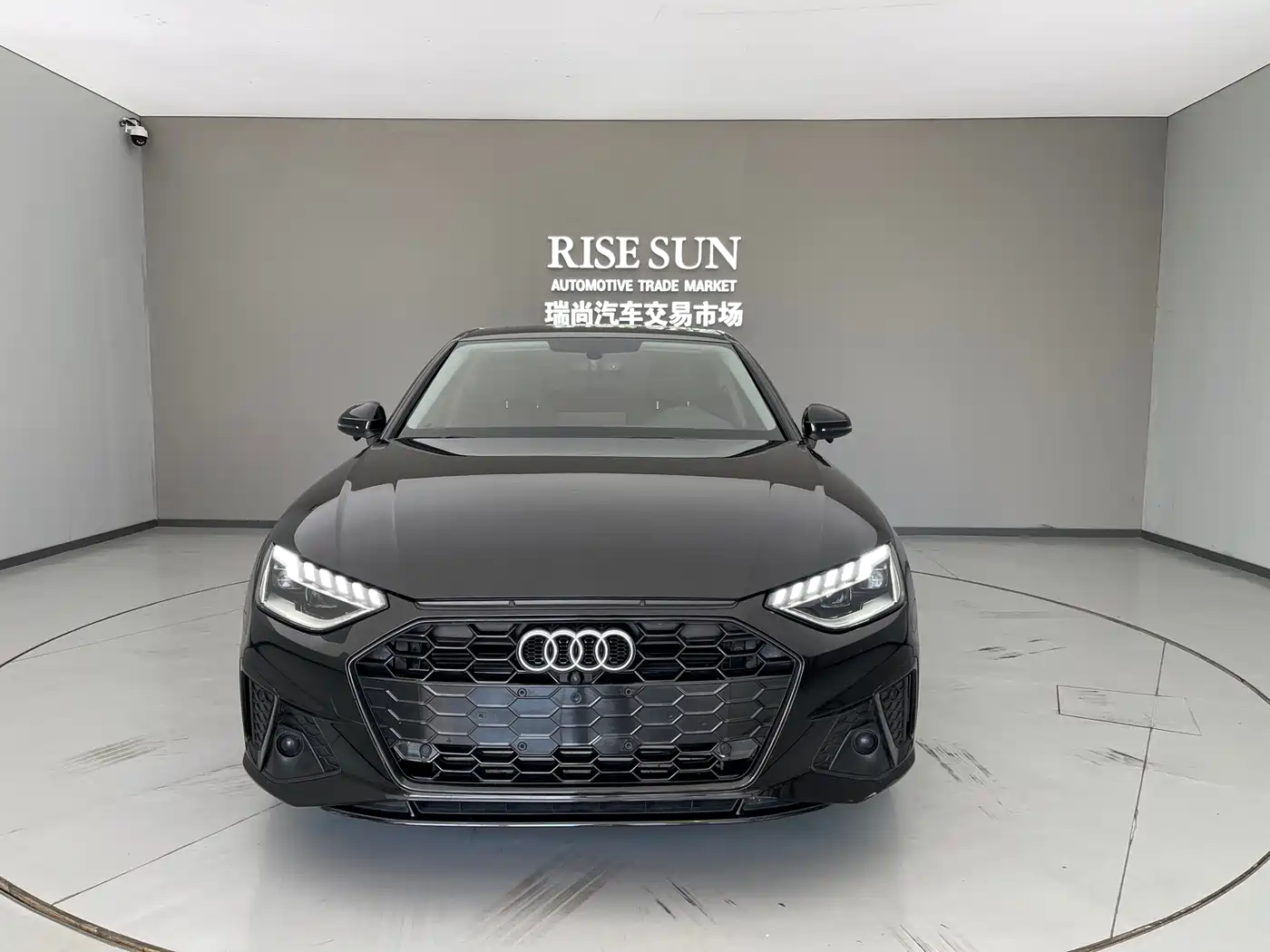 Audi A4L 2022 40 TFSI Luxury Dynamic фото 2