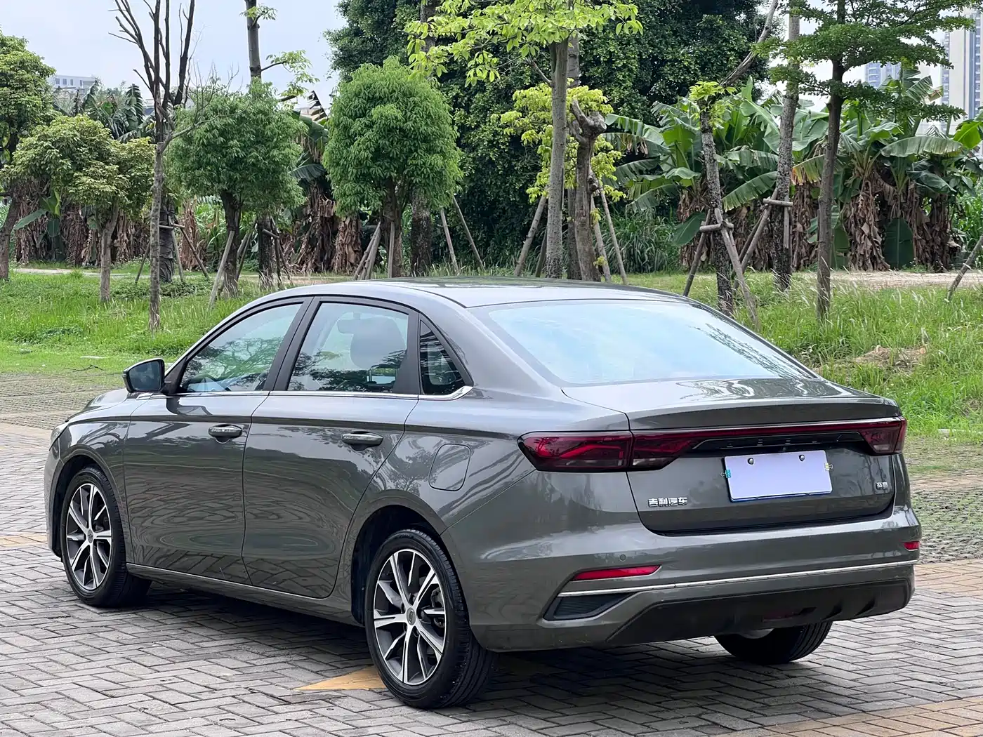 GEELY AUTOMOBILE EMGRAND