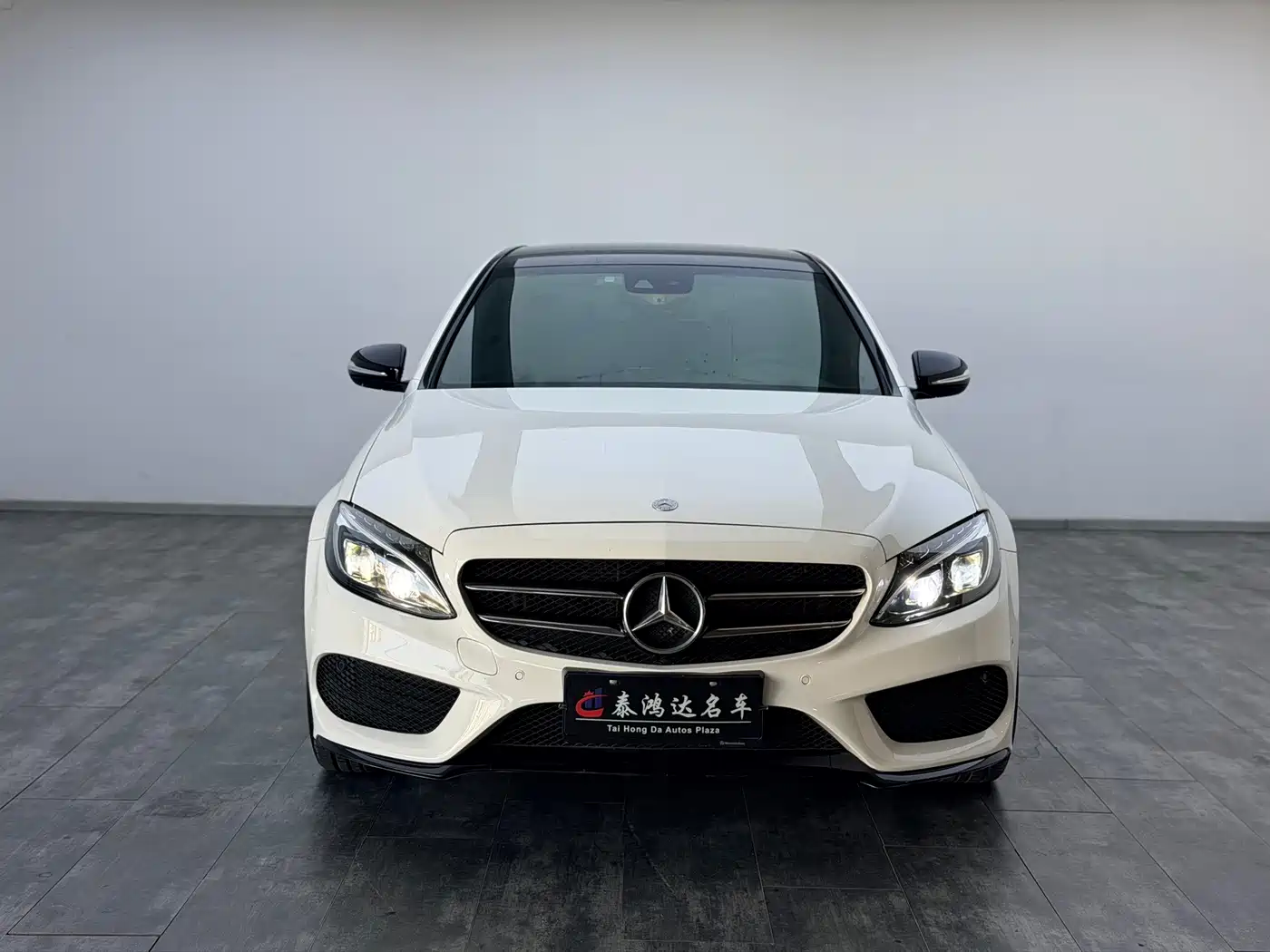 Photo 4 - Mercedes-Benz C-Class