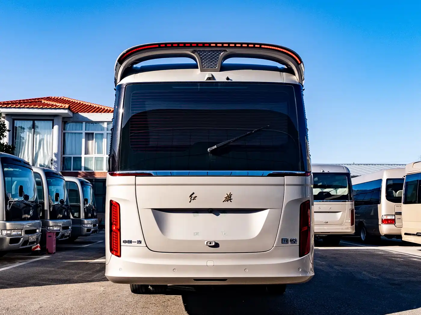 Hongqi Guoyue 2024 3.0T Flagship Edition 17-seater фото 5