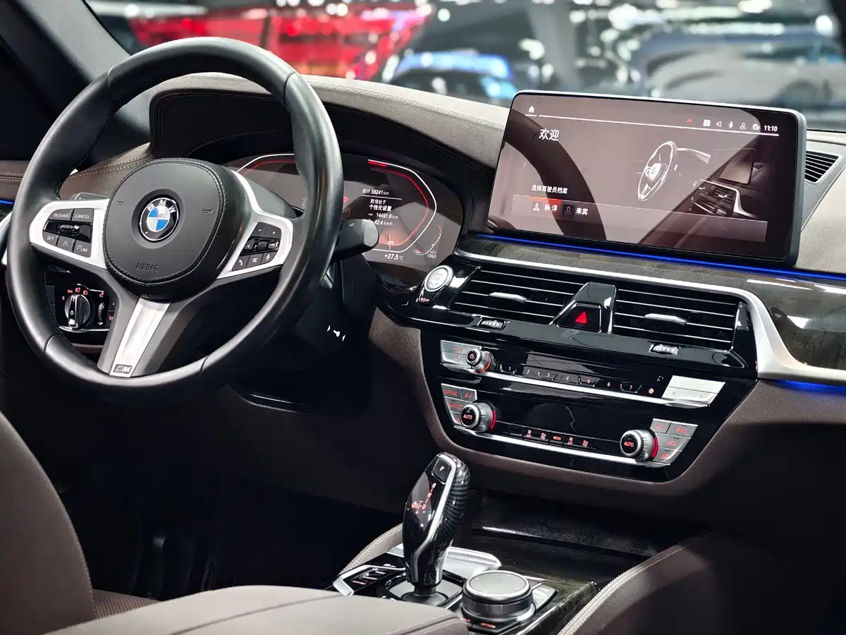 BMW 5 Series 2022 525Li M Sport Package фото 6