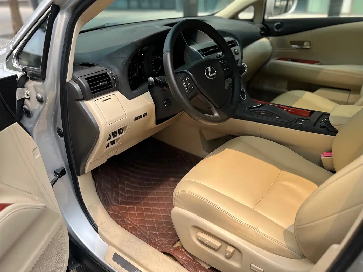 Lexus RX Classic 2009 Model 350 Luxury Edition фото 4