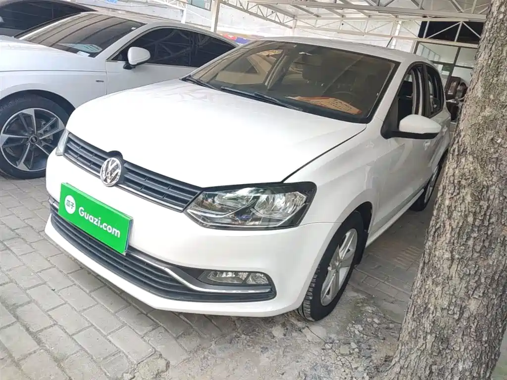 Volkswagen Polo 2016 1.6L Automatic Comfort фото 2