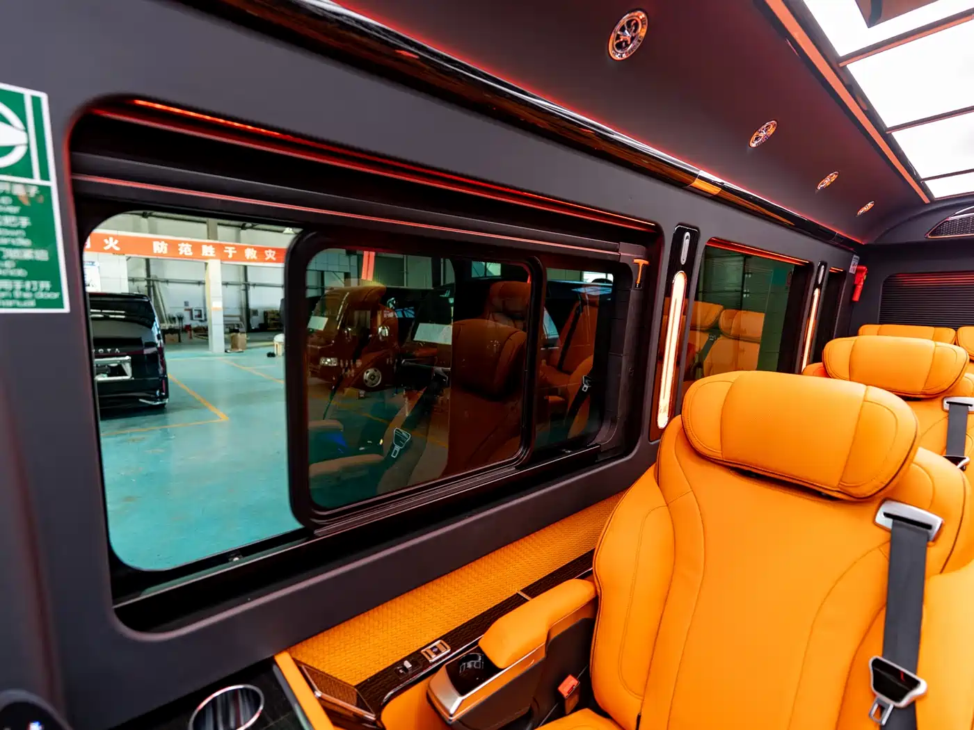 Hongqi Guoyue 2024 3.0T Flagship Edition 17-seater фото 32