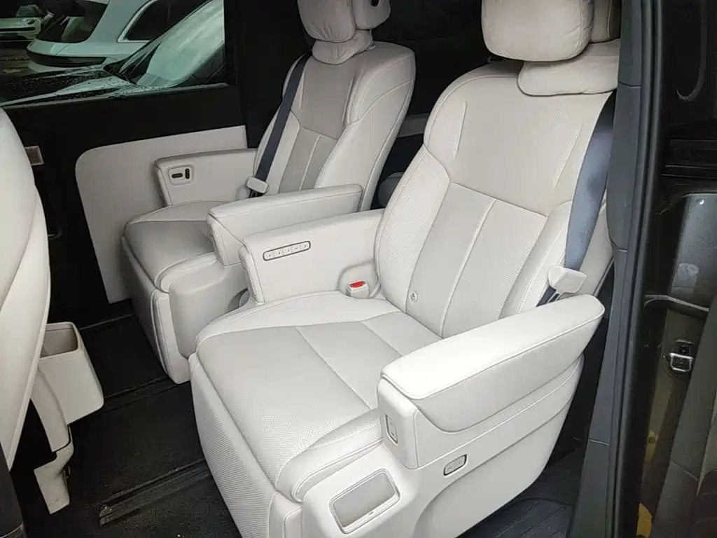 Li Auto MEGA 2025 2025 Model Home Family Special Edition