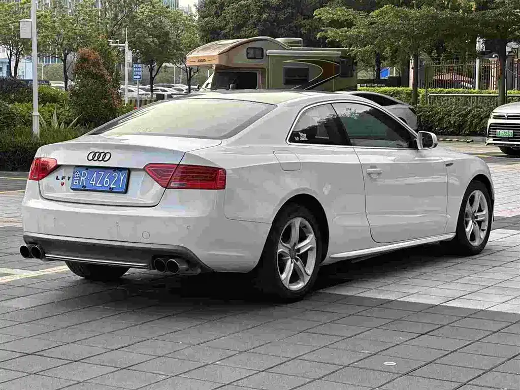 Audi A5 (Import) 2014 Coupe 45 TFSI фото 3