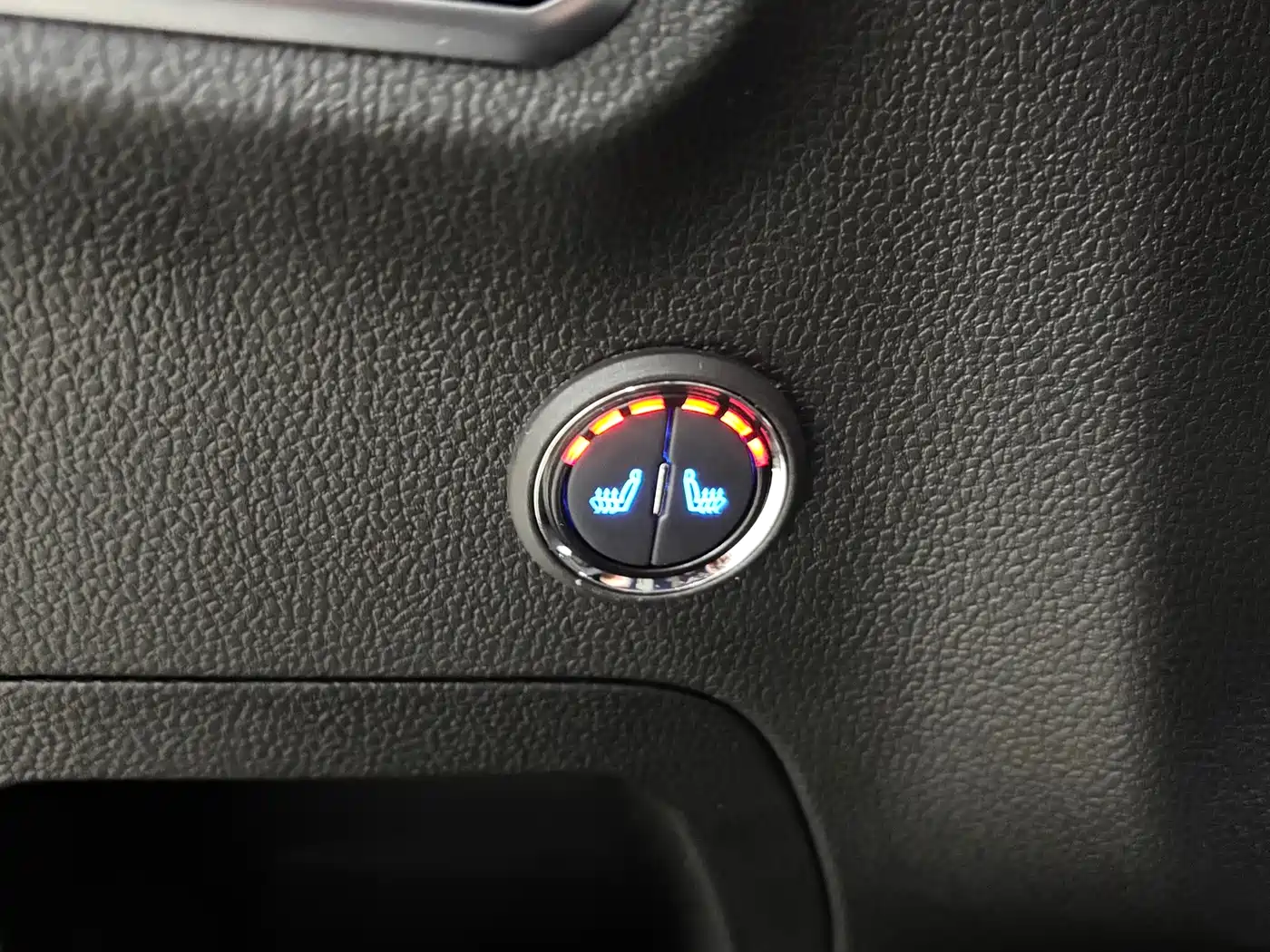 Haval M6 2023 PLUS 1.5T Manual Elite Smart Connect фото 15