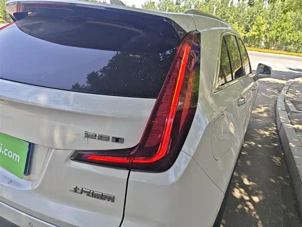 Cadillac XT4 2021 28T FWD Luxury Edition фото 8