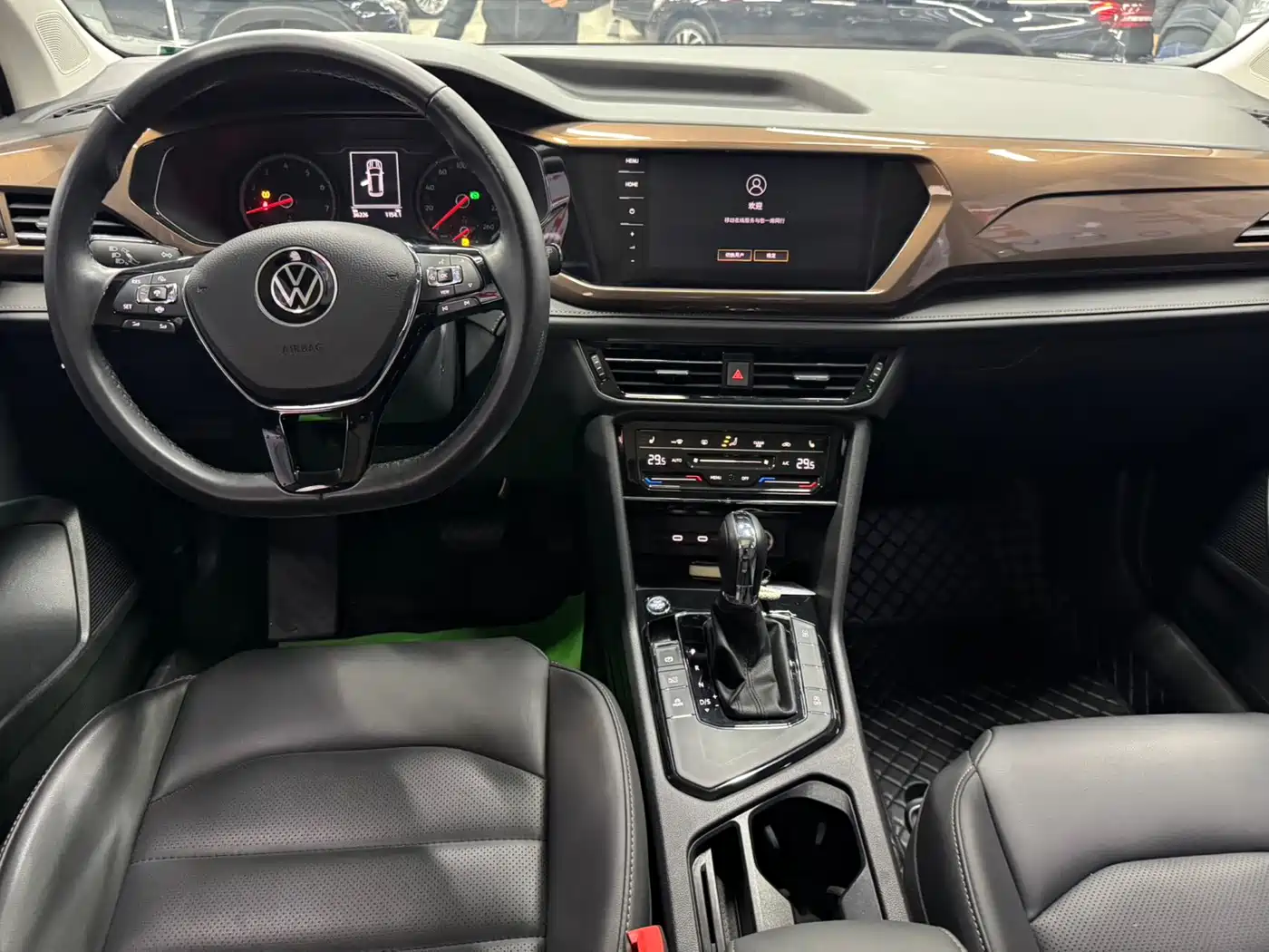 Volkswagen Tharu 2021 280TSI 2WD Luxury Plus фото 11