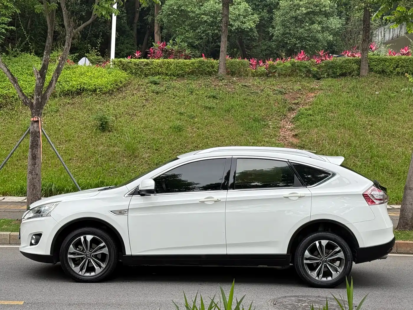 Luxgen U6 SUV 2016 2016 1.8T Fashion Value