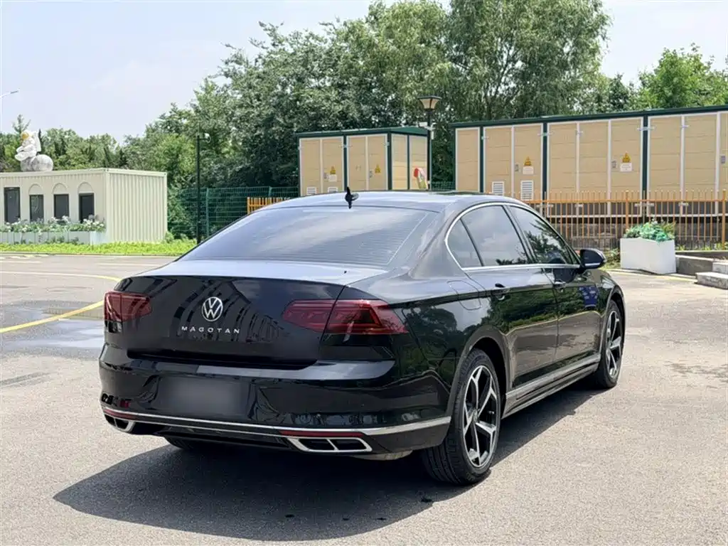 Volkswagen Magotan 2023 Model 2 Million Commemorative Edition 330TSI DSG Luxury фото 13