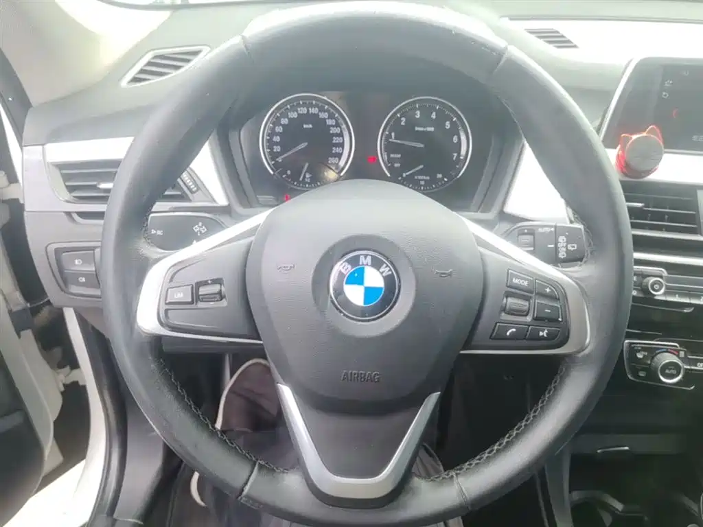 BMW X1 2018 sDrive20Li Leading Model фото 11