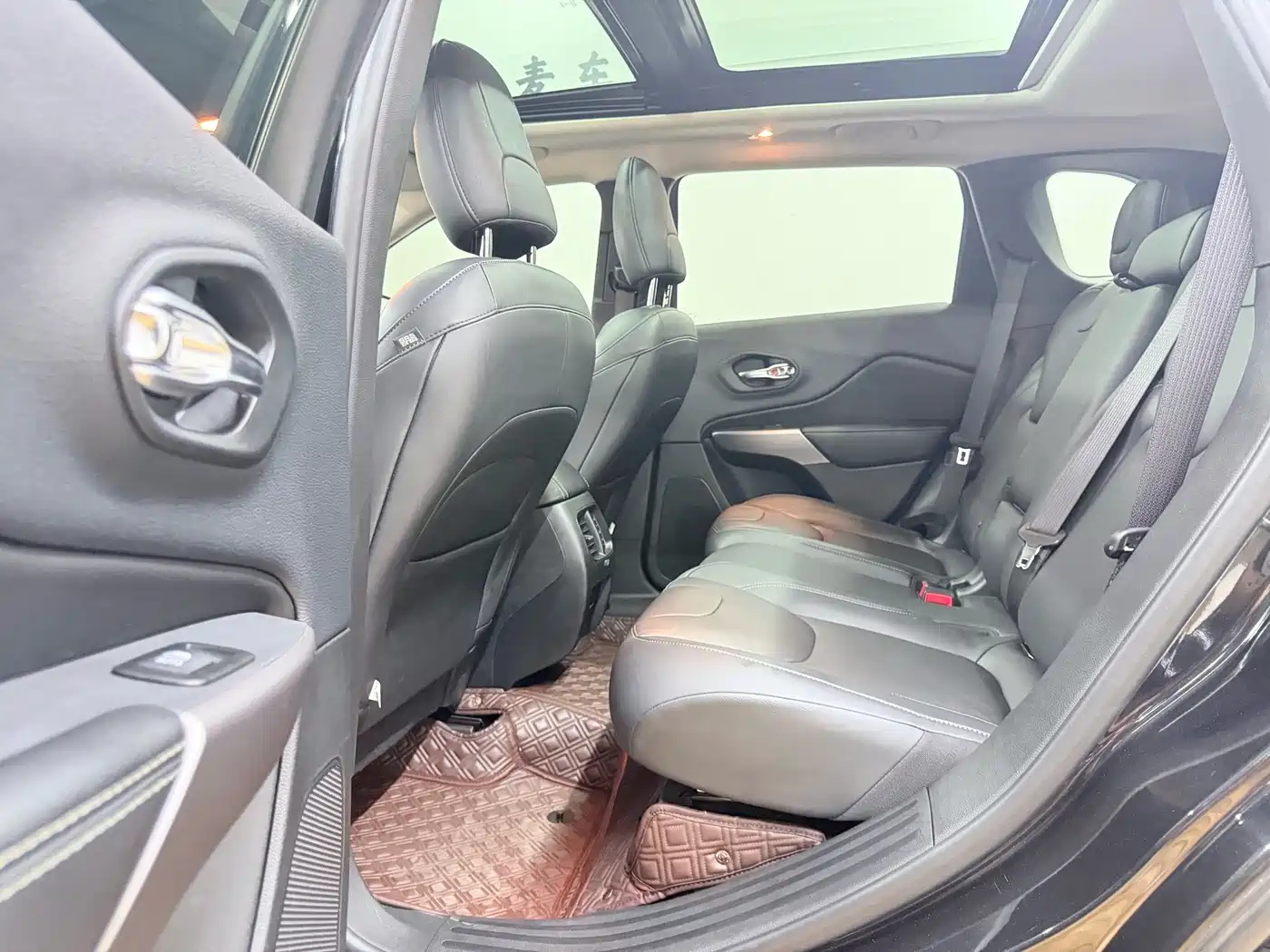Jeep Cherokee 2021 2020 2.0T 2WD Leading Edition