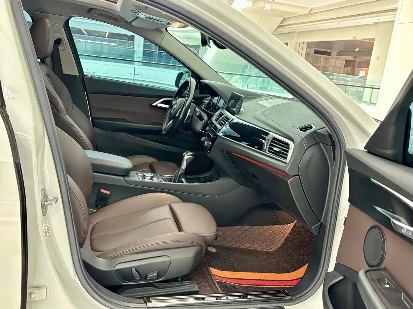 BMW 1 Series 2019 120i Leading M Sport Package фото 10