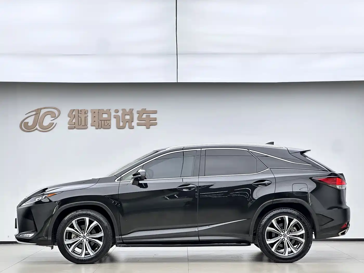 Lexus RX 2020 300 4WD Elegance Edition China VI фото 3