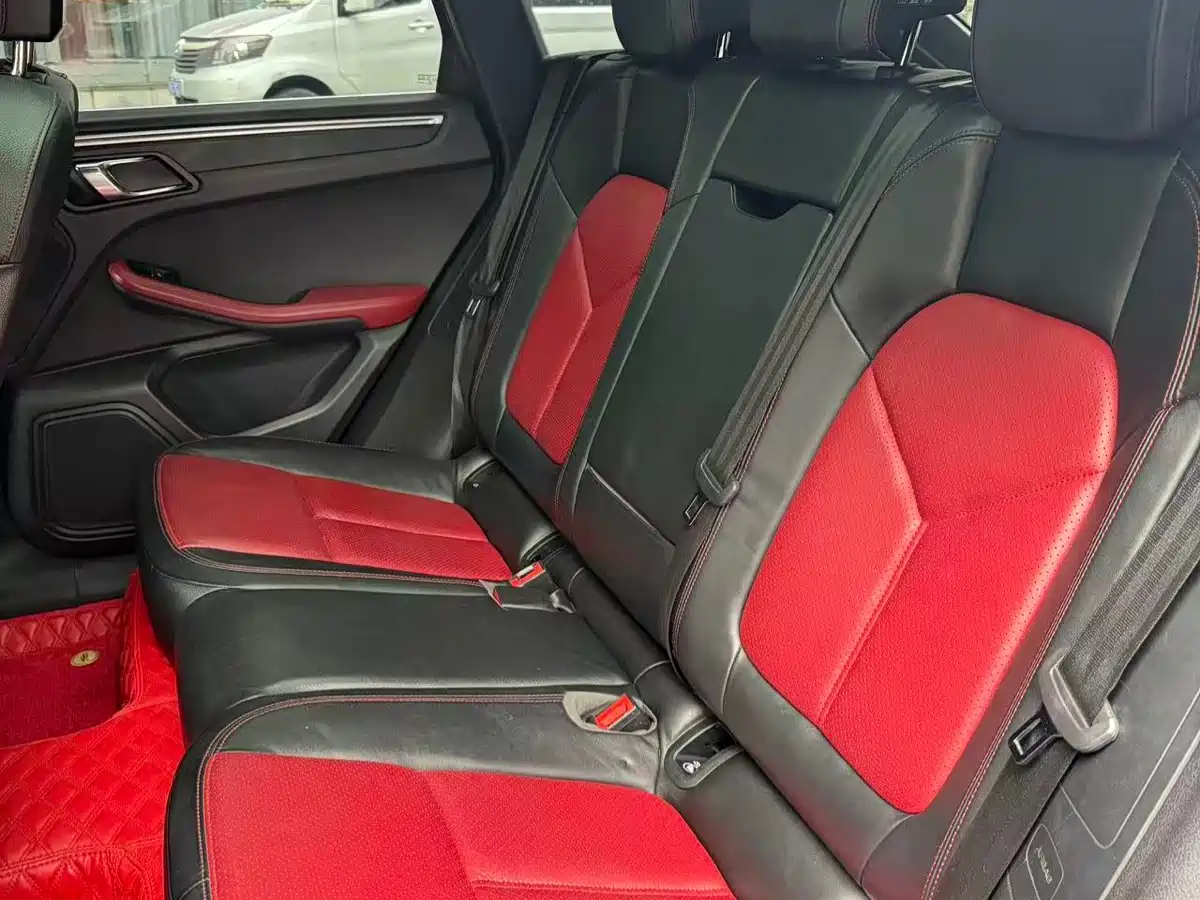 Porsche Macan 2017 Macan 2.0T фото 9